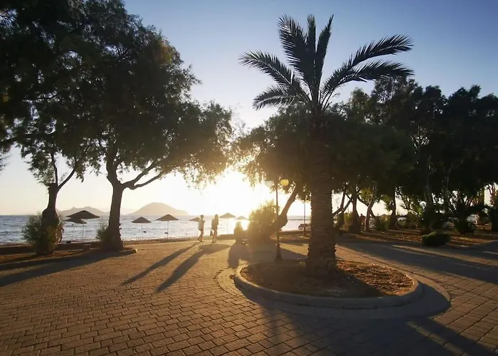 300m To 2 Bedroom Upstairs Flat With Pool B2 - Yeni Duenya דירה *