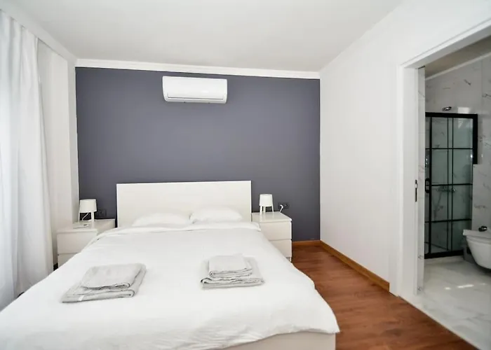 300m To 2 Bedroom Upstairs Flat With Pool B2 - Yeni Dunya * بودروم