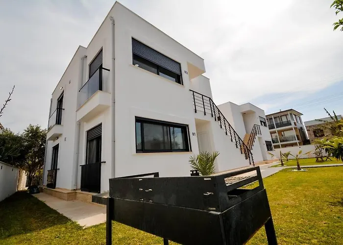 300m To 2 Bedroom Upstairs Flat With Pool B2 - Yeni Dunya بودروم