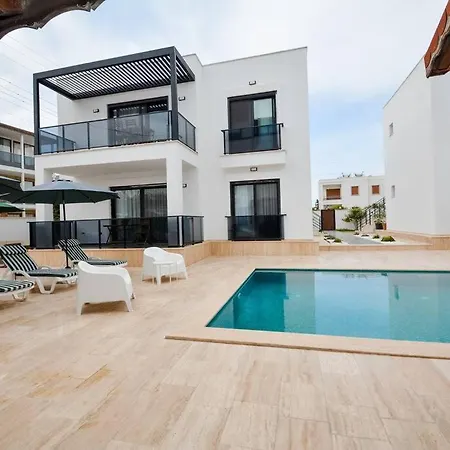 아파트 300m To 2 Bedroom Upstairs Flat With Pool B2 - Yeni Dunya *