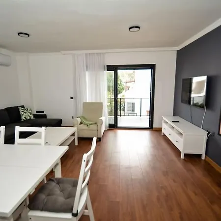 300m To 2 Bedroom Upstairs Flat With Pool B2 - Yeni Dunya Апартаменты